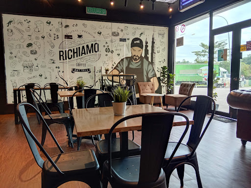 Richiamo Coffee @ Petron Lipis