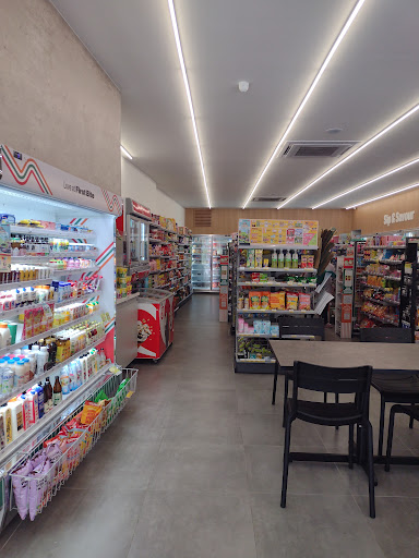 7-Eleven ( Teluk Muroh, Lumut, Perak )