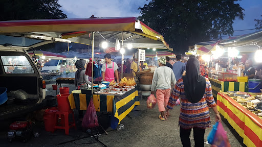 Pekan Khamis, Simpang Empat, Alor Setar