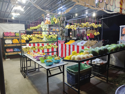Gerai Buah 'Liena Fresh Fruit' Slim River