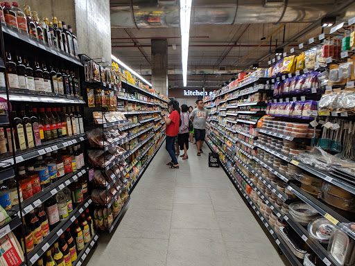 Village Grocer @ Mid Valley Southkey