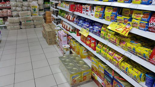 Pasaraya Family Store
