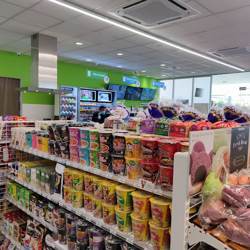 FamilyMart Caltex Jalan Song Ban Kheng