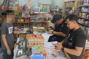 Kedai Runcit Kampung Shop ( Kg. Padang Tembak, Lumut, Perak )