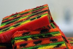Kek Lapis Sarawak Parit Buntar